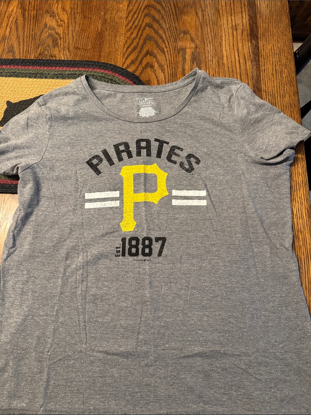 5th & Ocean Gray Pirates Tee with Yellow P Logo